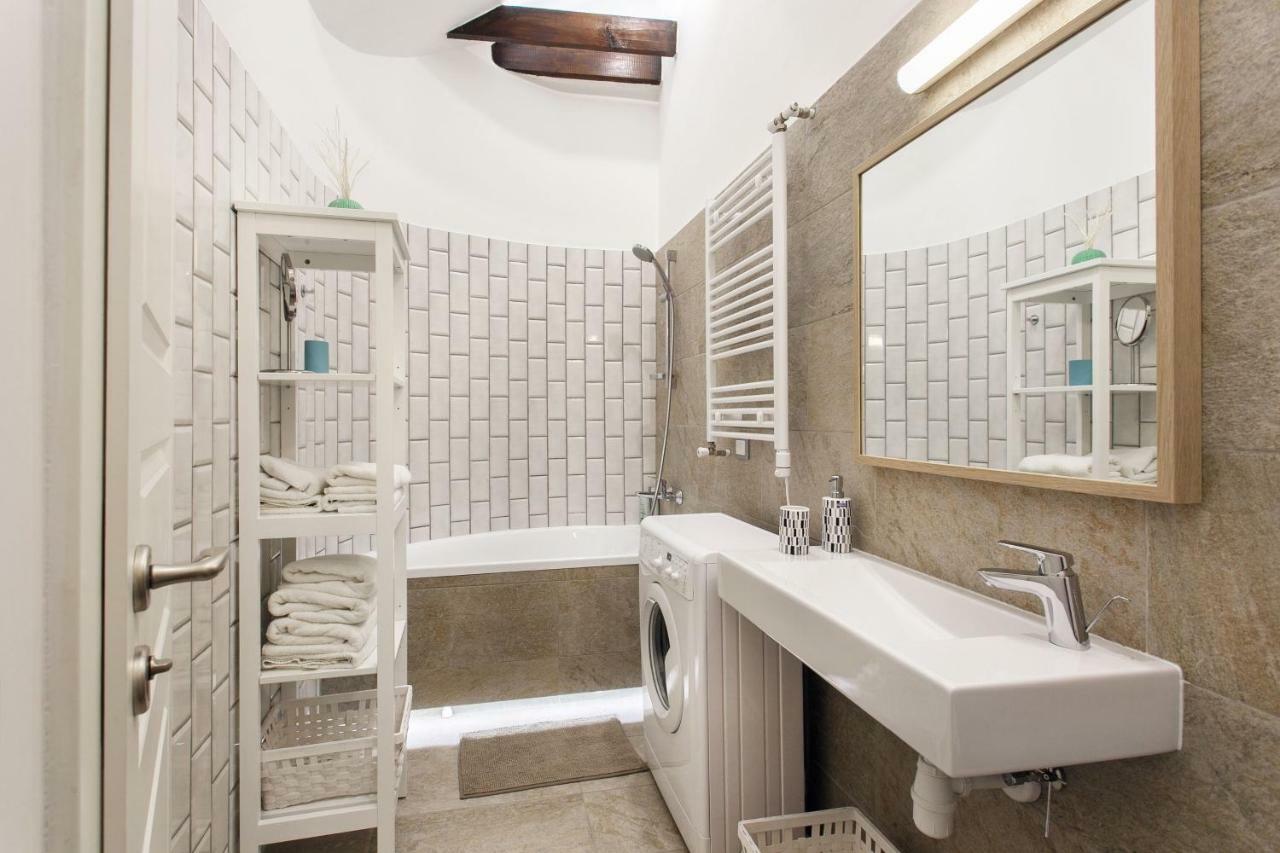 #Stayhere 3Bdr Modern & Stylish Apartment - Heart Of Old Town By Houseys VNO Dış mekan fotoğraf